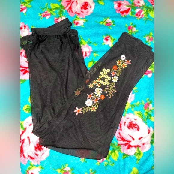 T Party mesh leggings/tights with floral appliqué​ - Picture 1 of 1